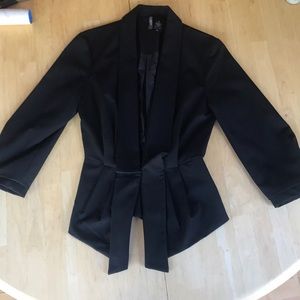 Pleated black blazer